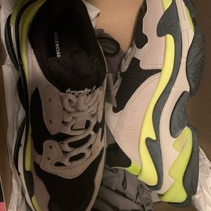 Balenciaga Triple S sneaker size 39
